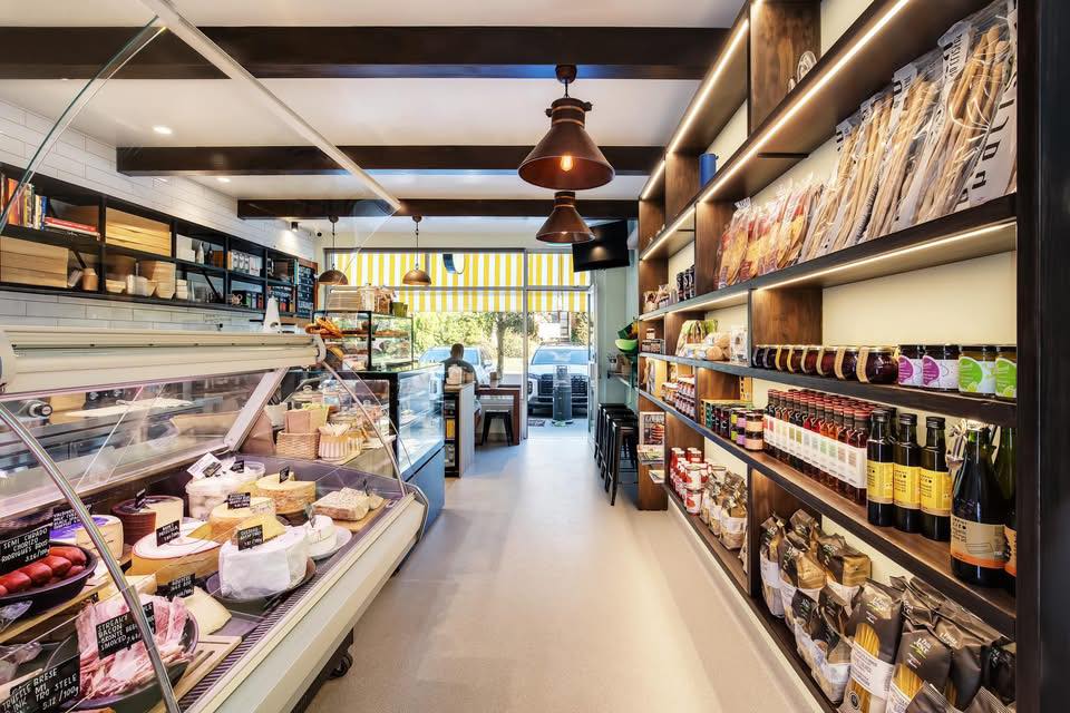 delis